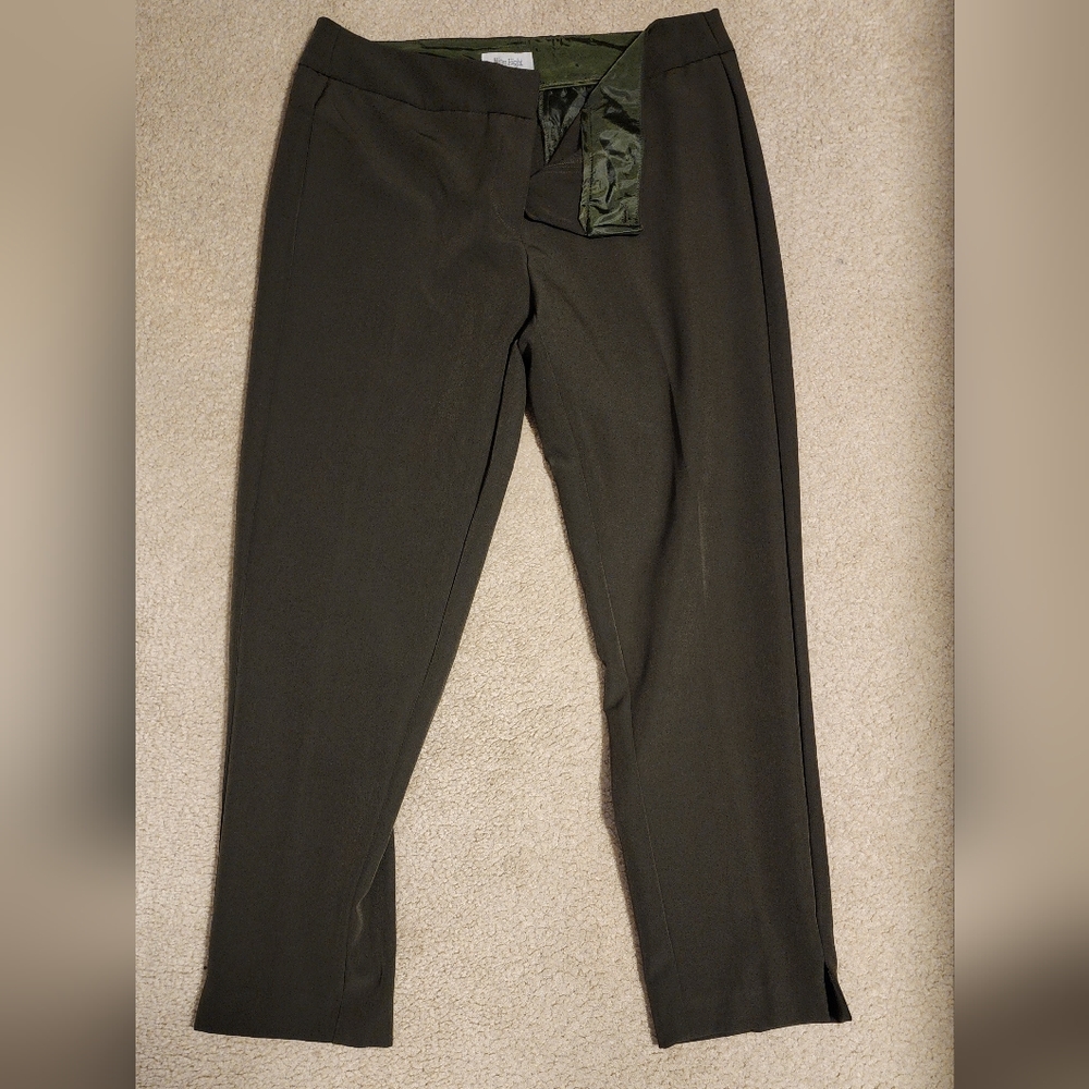 Ankle pants in olive drab color